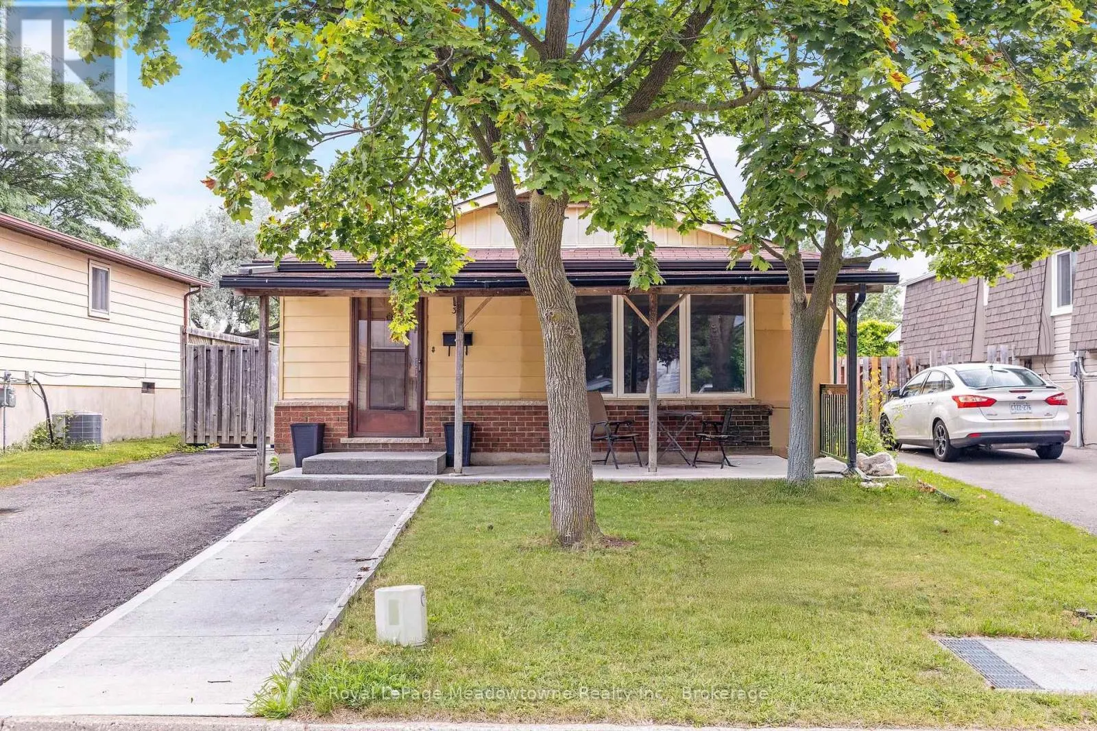30 CLUTHE CRESCENT