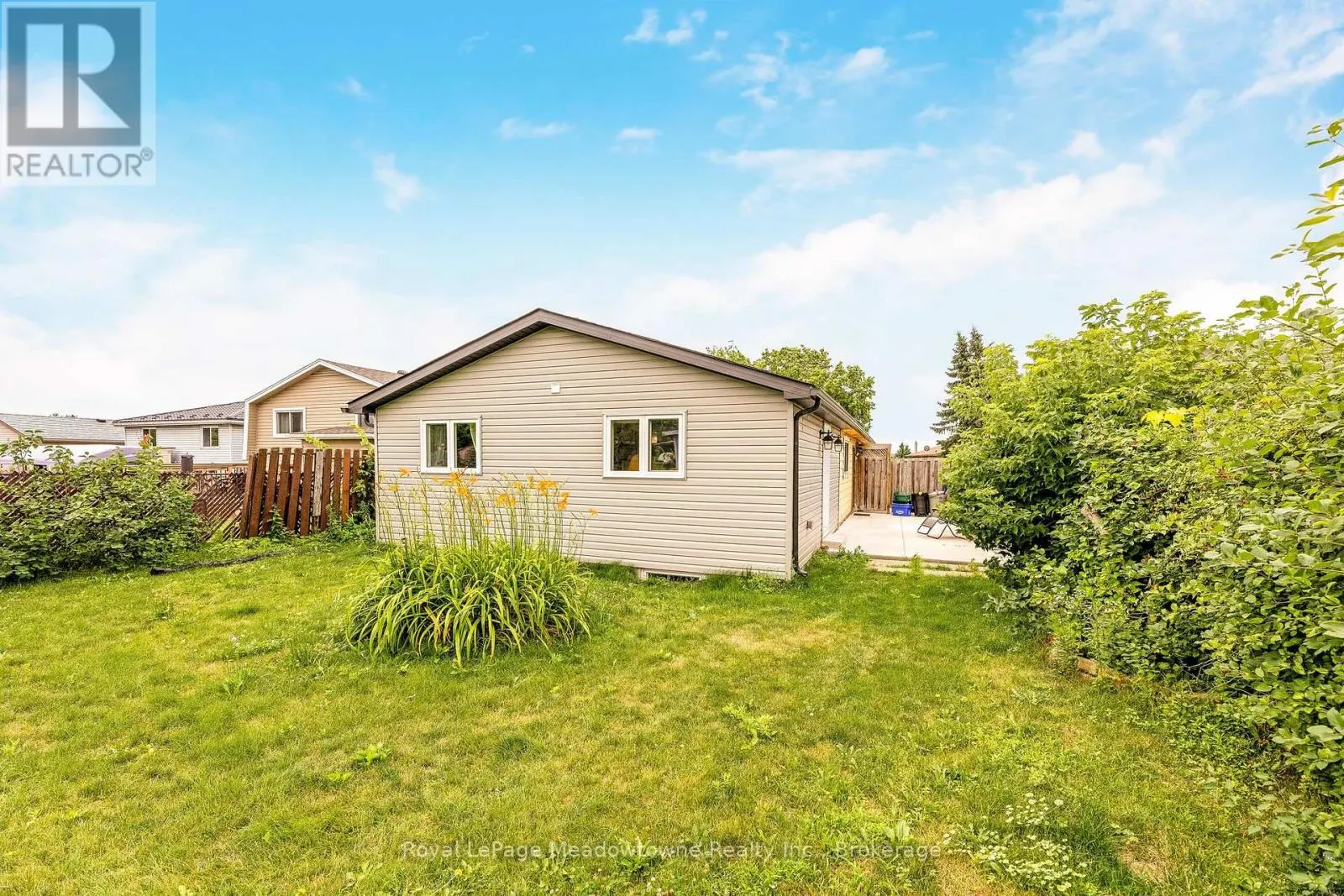 30 CLUTHE CRESCENT