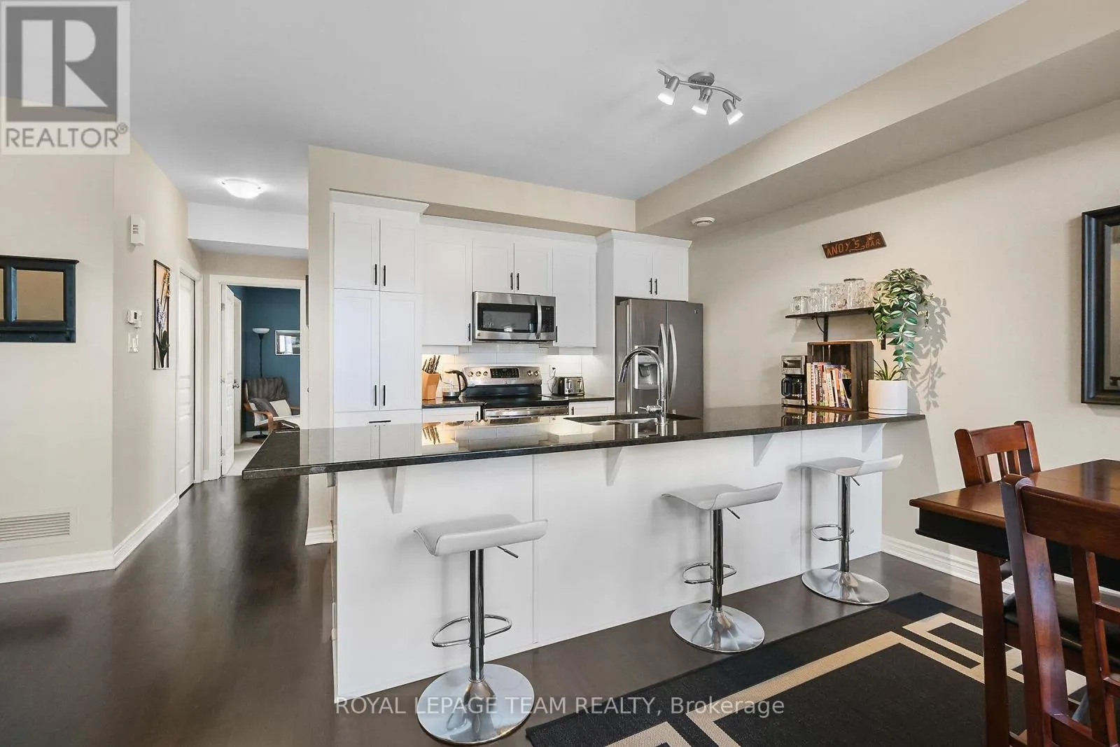220 PEMBINA PRIVATE