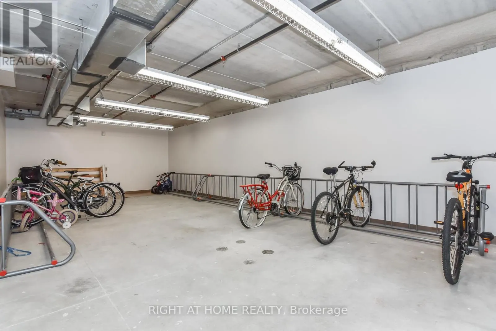 LL12 - 25 KAY CRESCENT