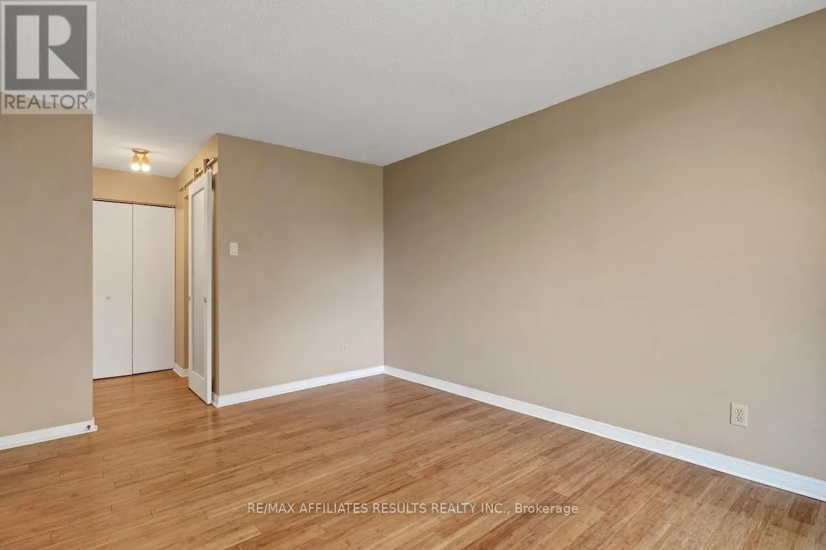 304 - 415 GREENVIEW AVENUE