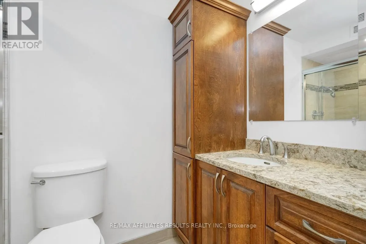 304 - 415 GREENVIEW AVENUE
