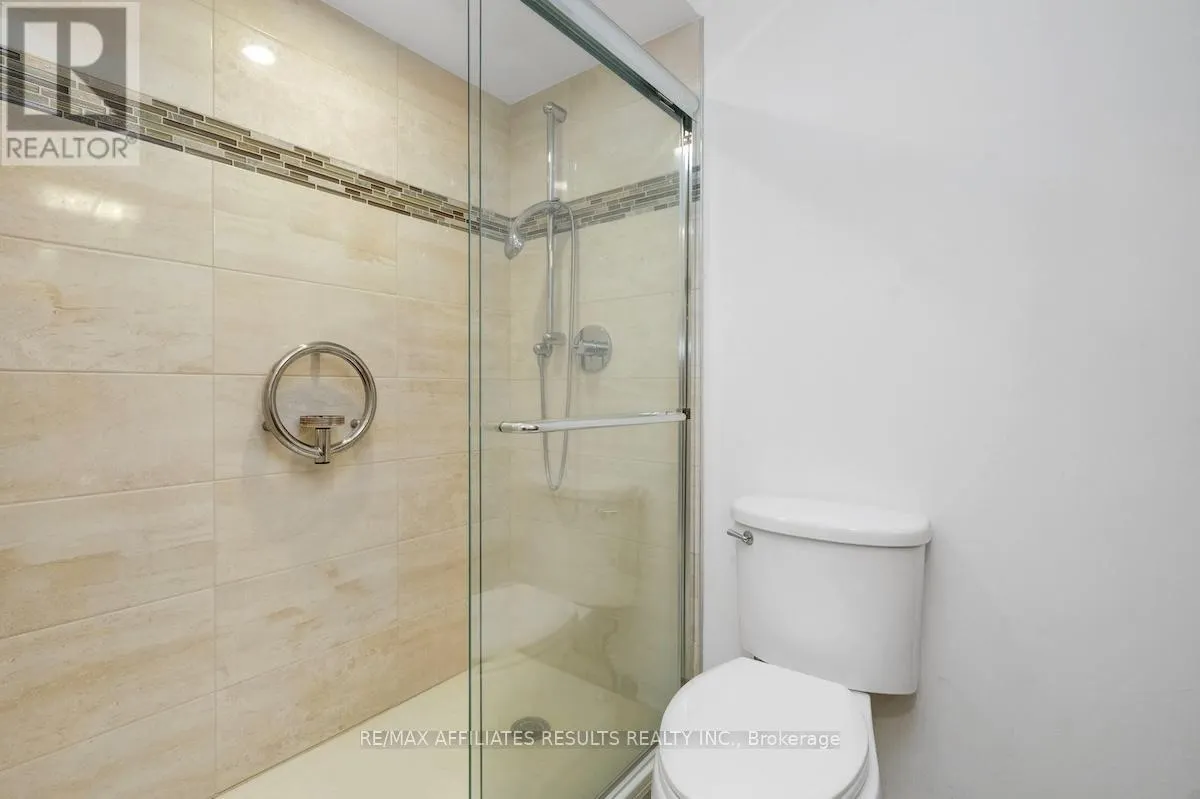 304 - 415 GREENVIEW AVENUE