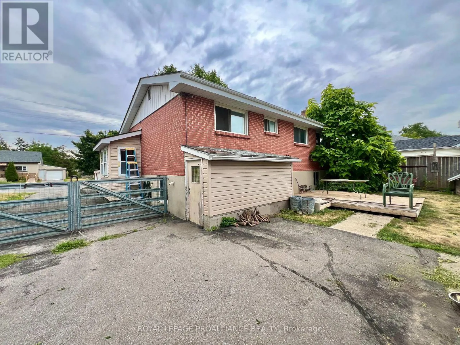 37 BONGARD CRESCENT