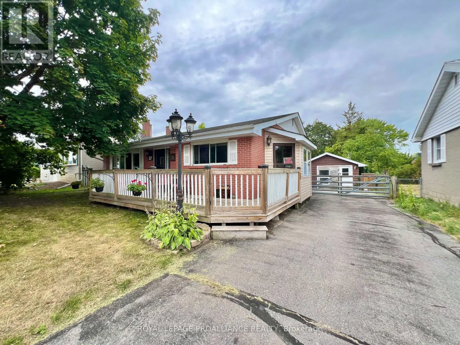37 BONGARD CRESCENT