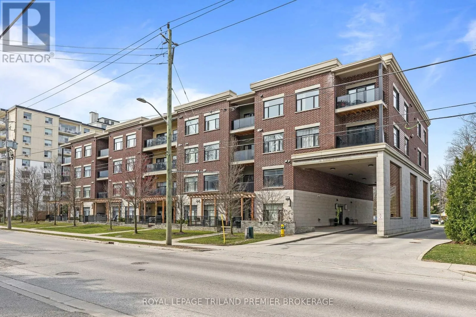 408 - 89 RIDOUT STREET S, #408