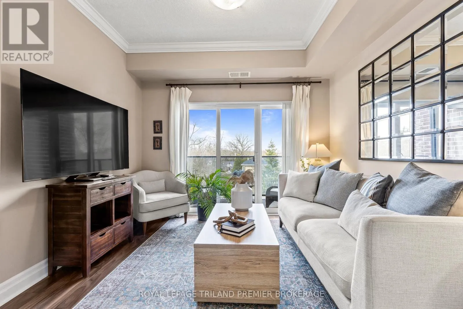 408 - 89 RIDOUT STREET S, #408