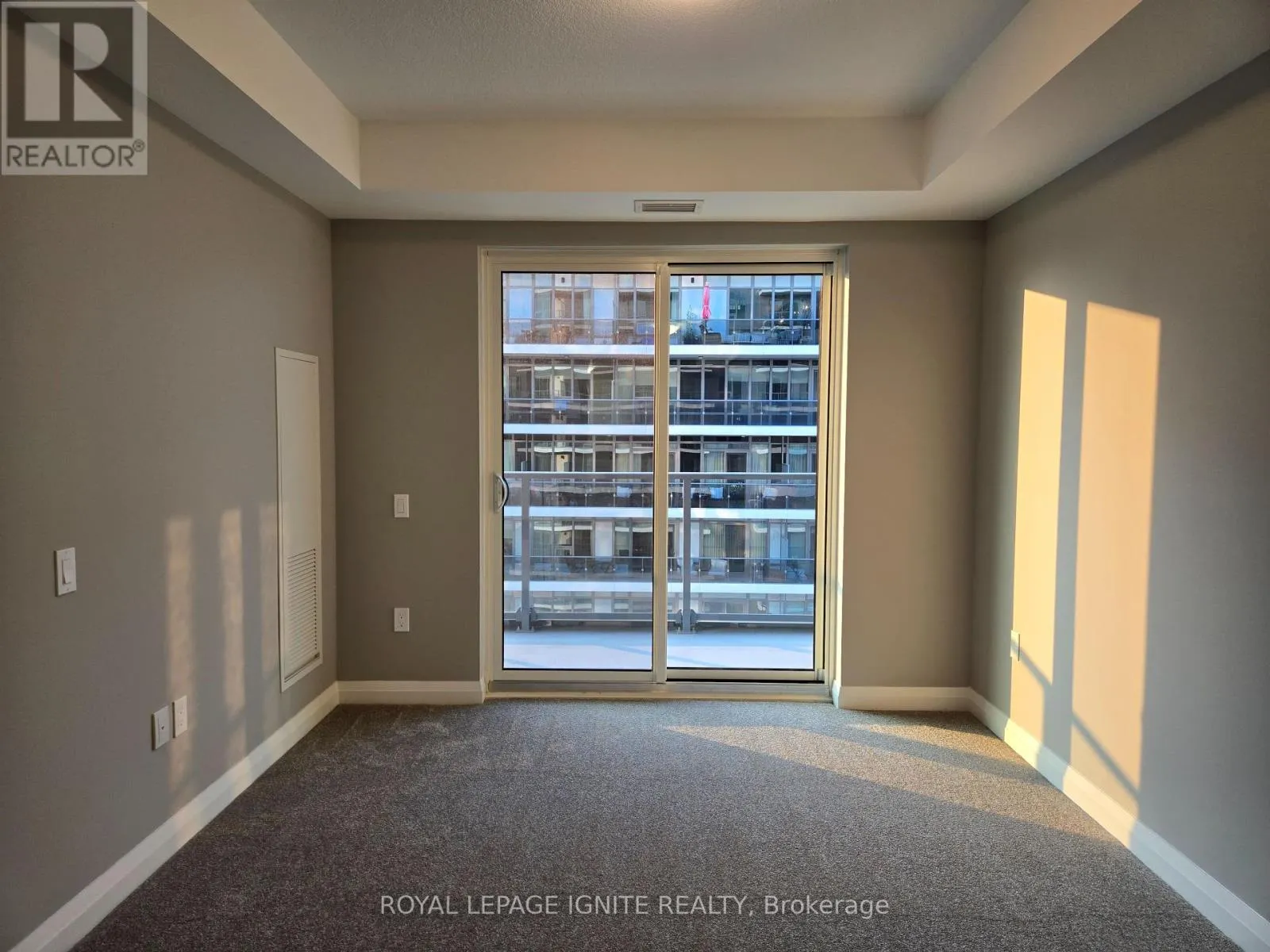 810 - 93 ARTHUR STREET