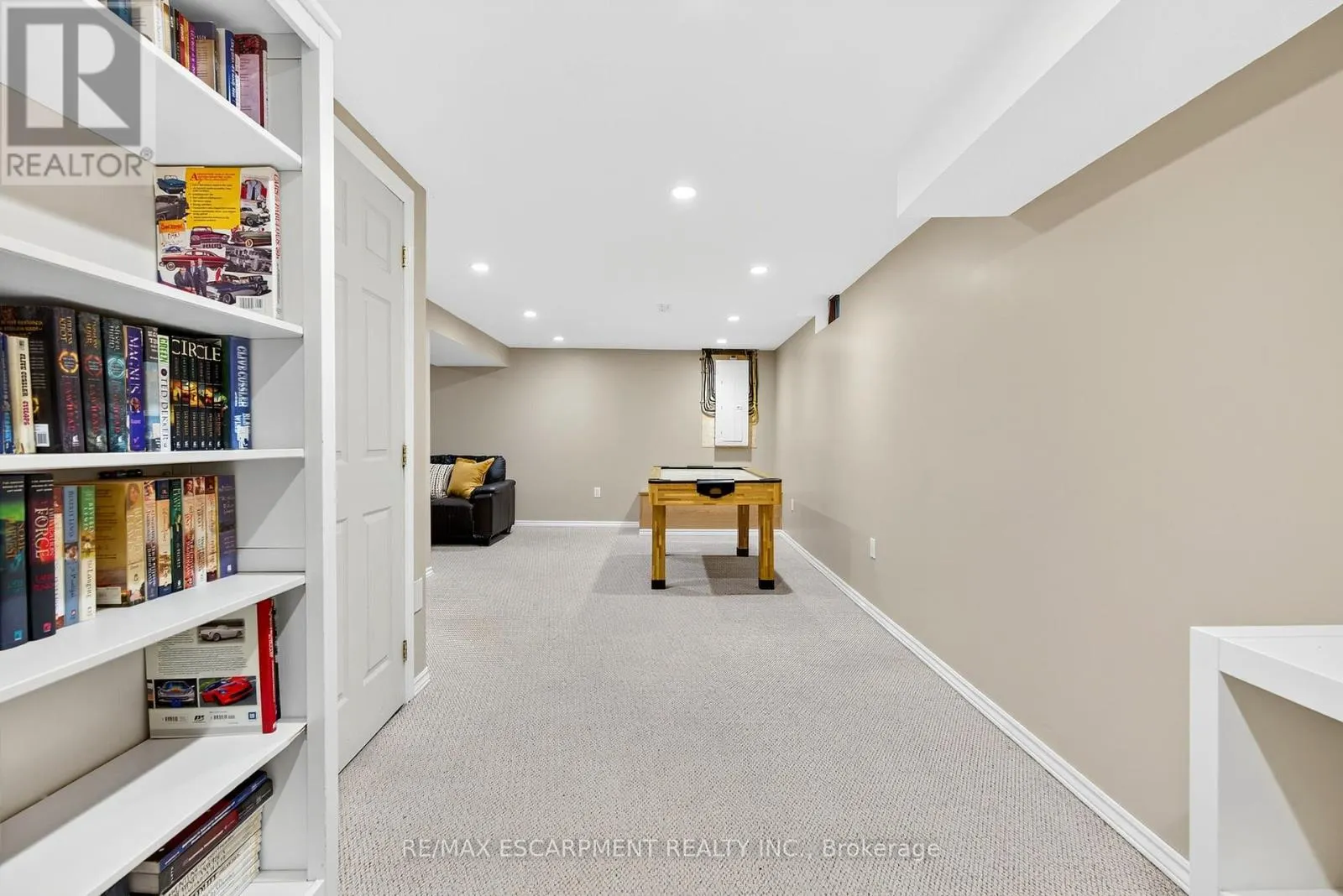 6 CHUDLEIGH STREET
