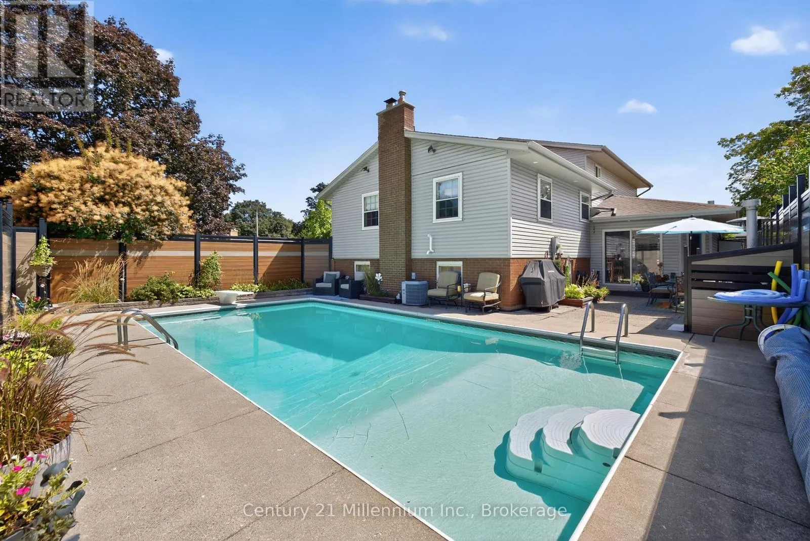 19 CROSBY DRIVE