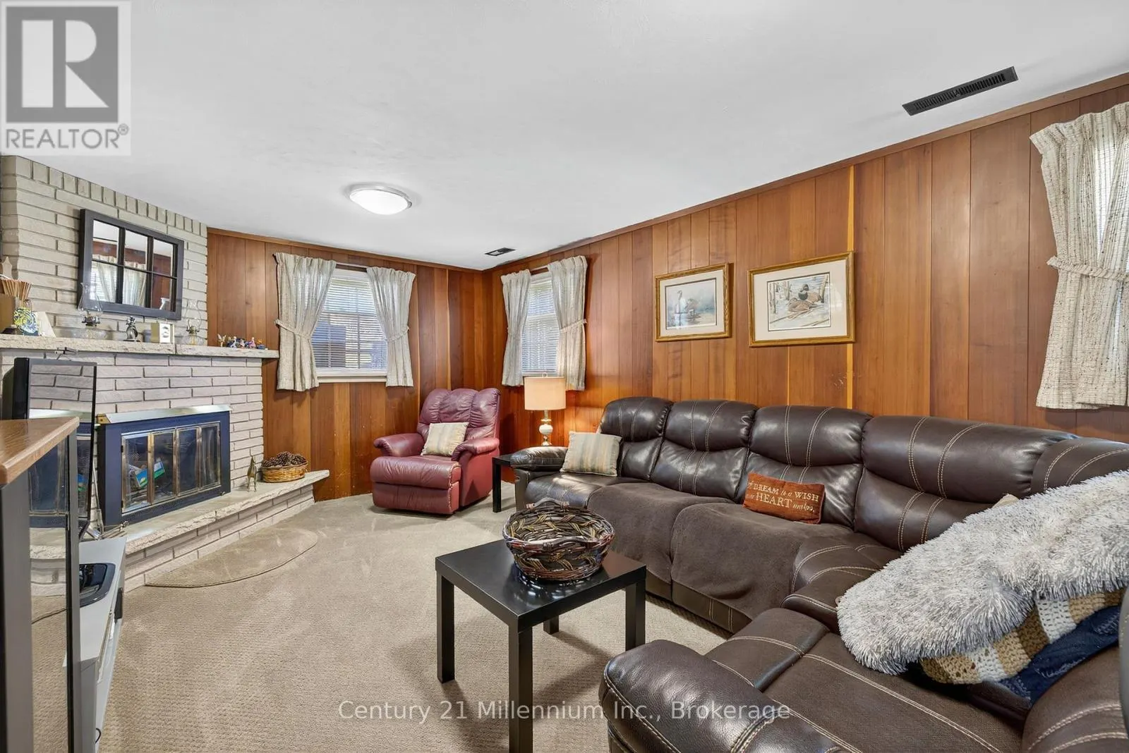 19 CROSBY DRIVE