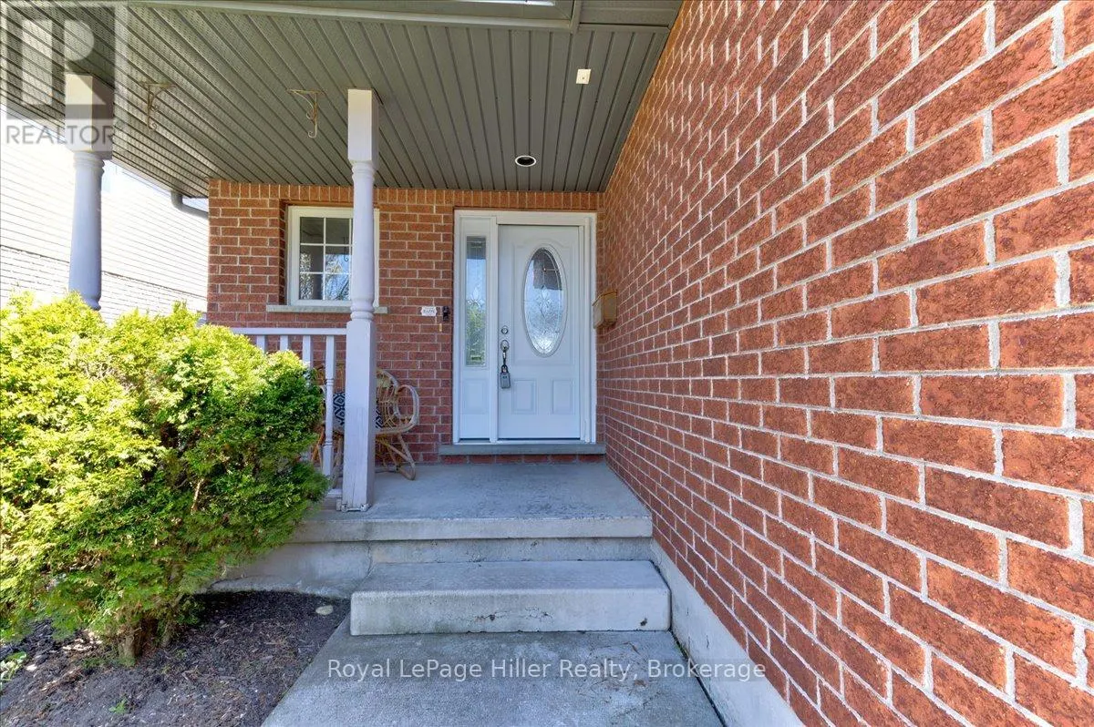83 BELL COURT