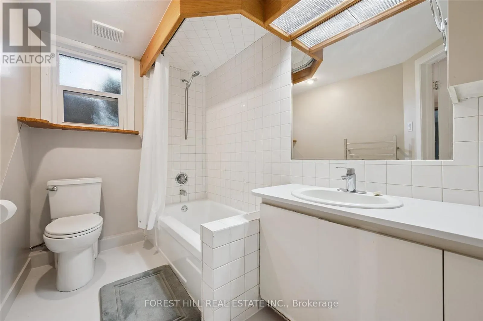 688 ROCKWAY DRIVE