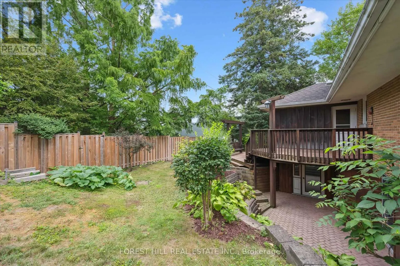 688 ROCKWAY DRIVE