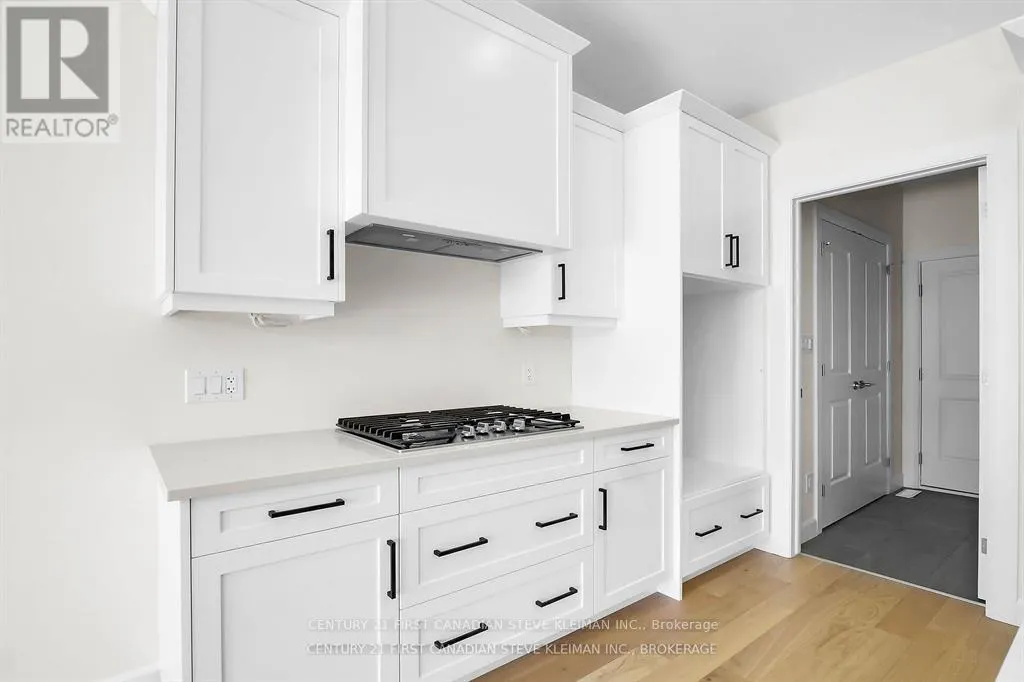 39 - 2650 BUROAK DRIVE, #39