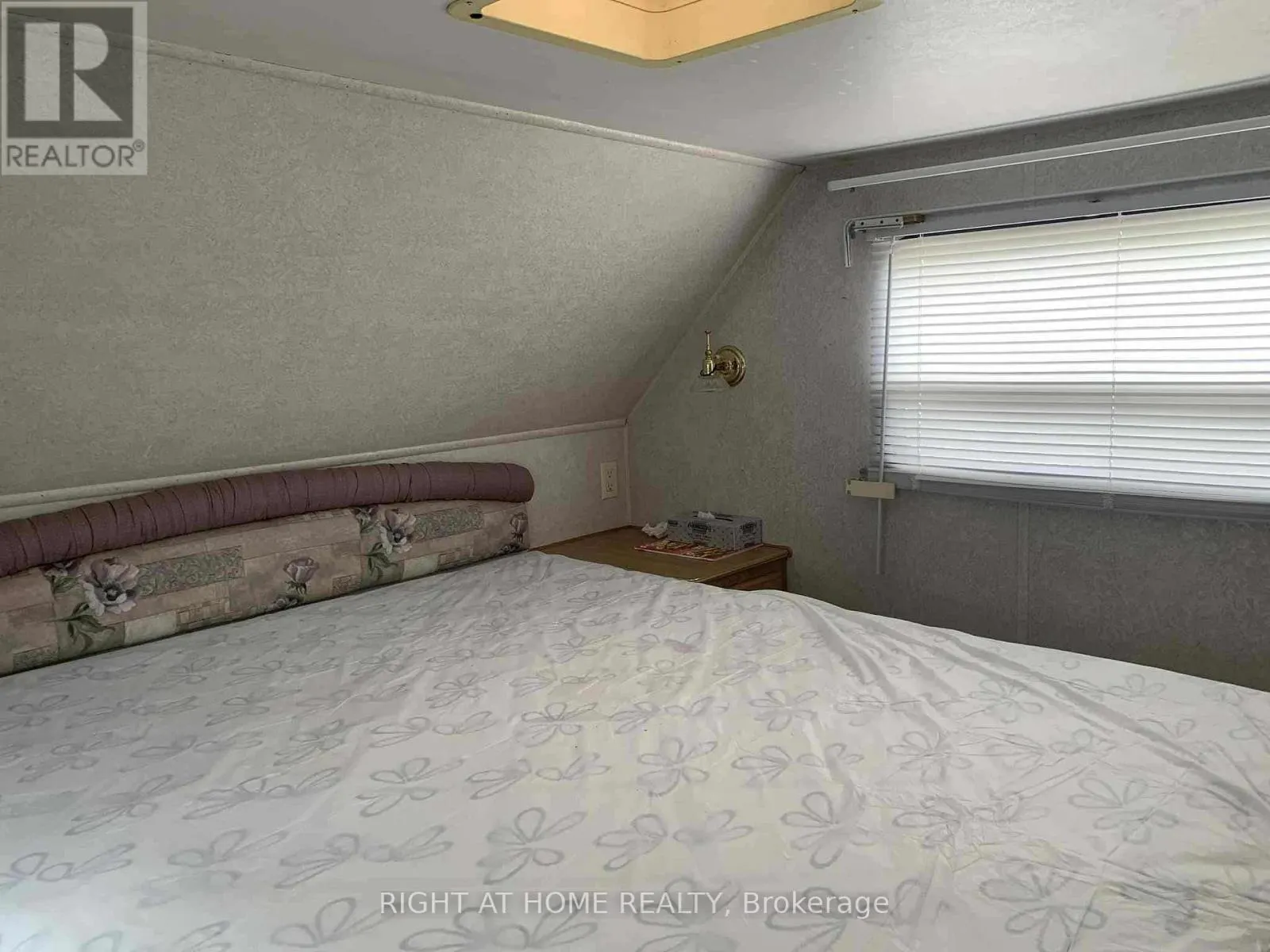 236 APPLE TRAIL