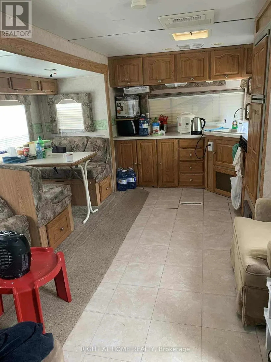 236 APPLE TRAIL