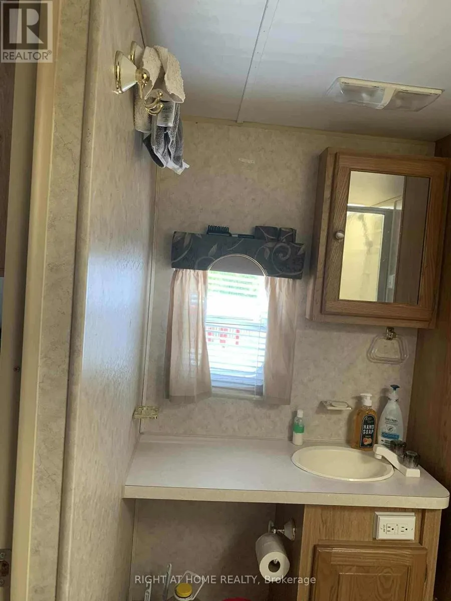 236 APPLE TRAIL