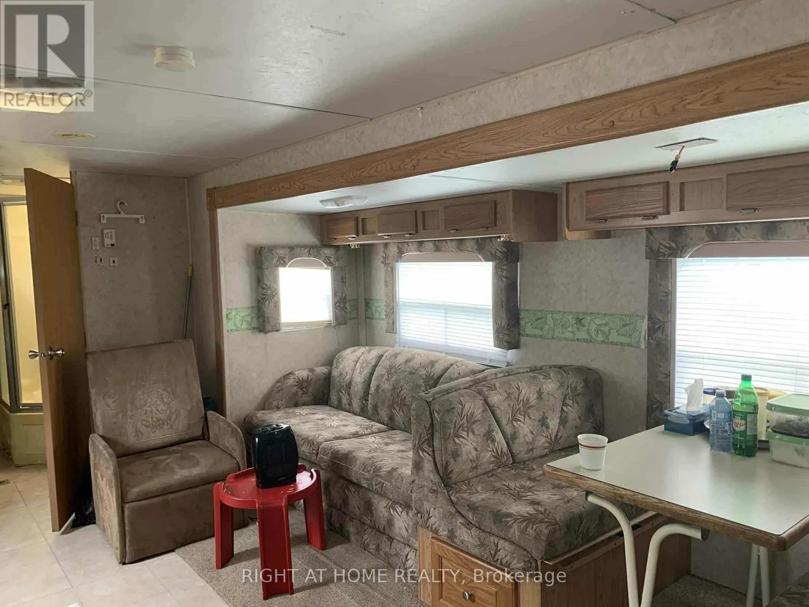 236 APPLE TRAIL