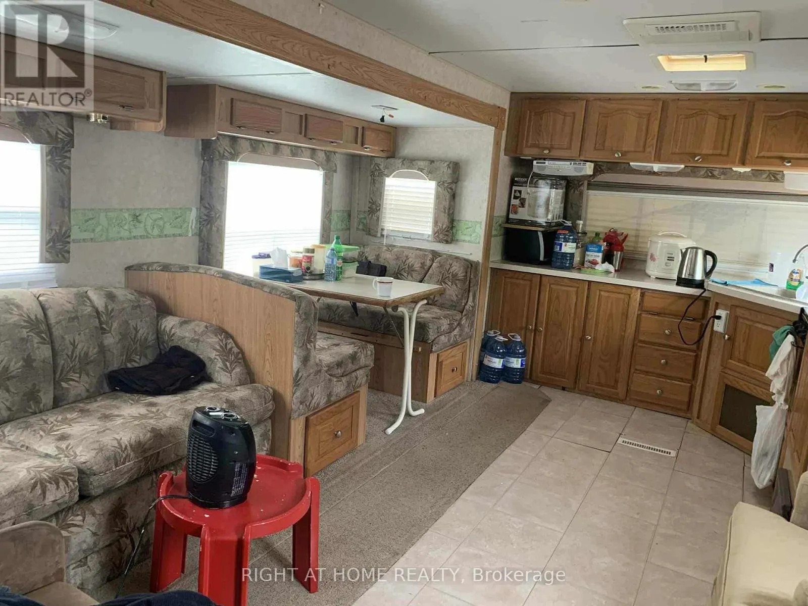 236 APPLE TRAIL
