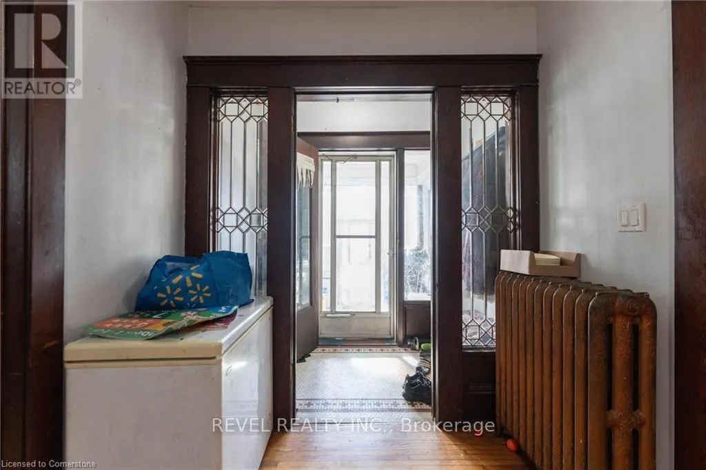 93 BARNESDALE BOULEVARD