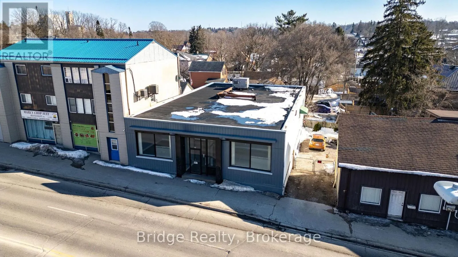 290 DUNDAS STREET