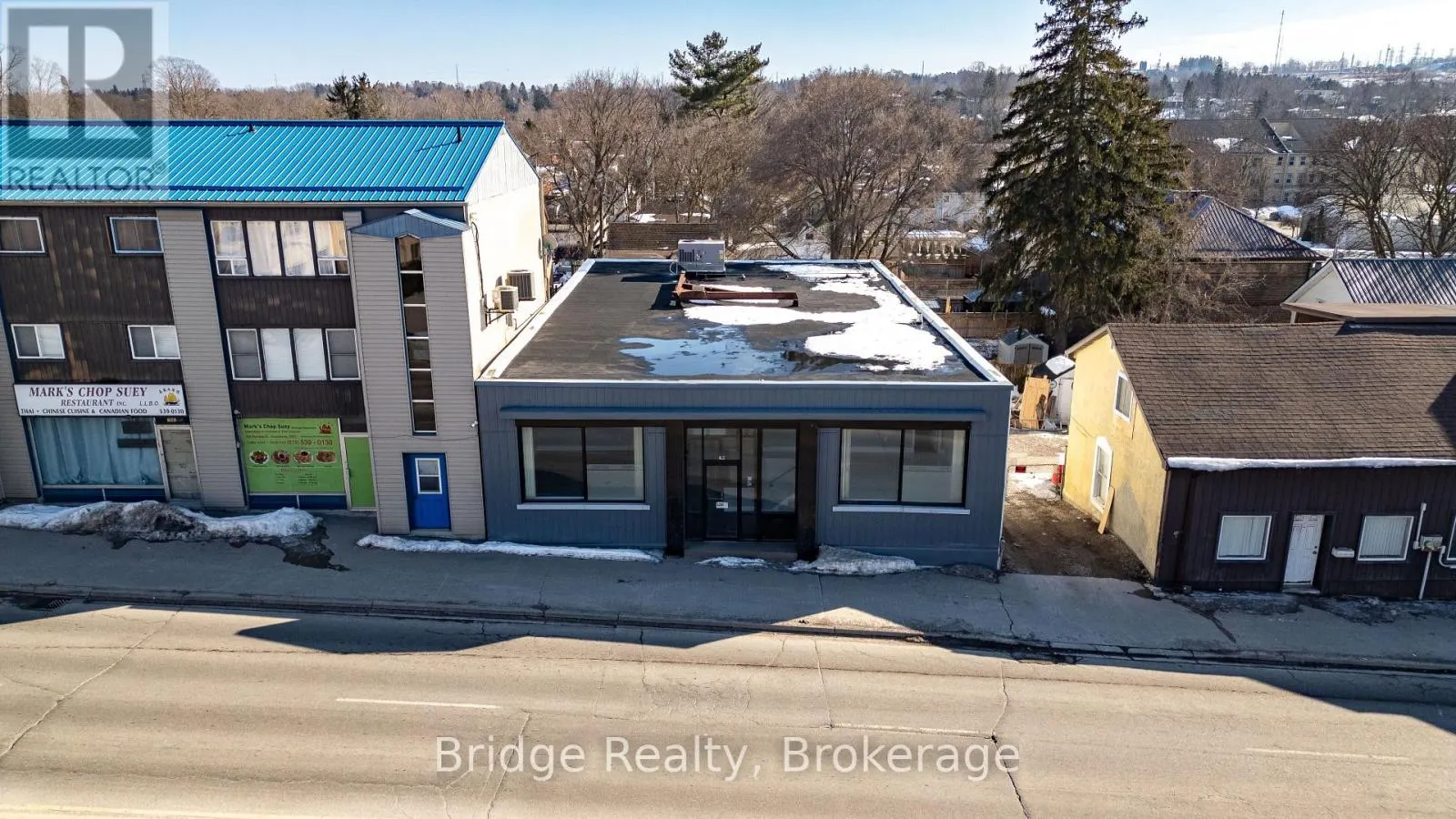 290 DUNDAS STREET