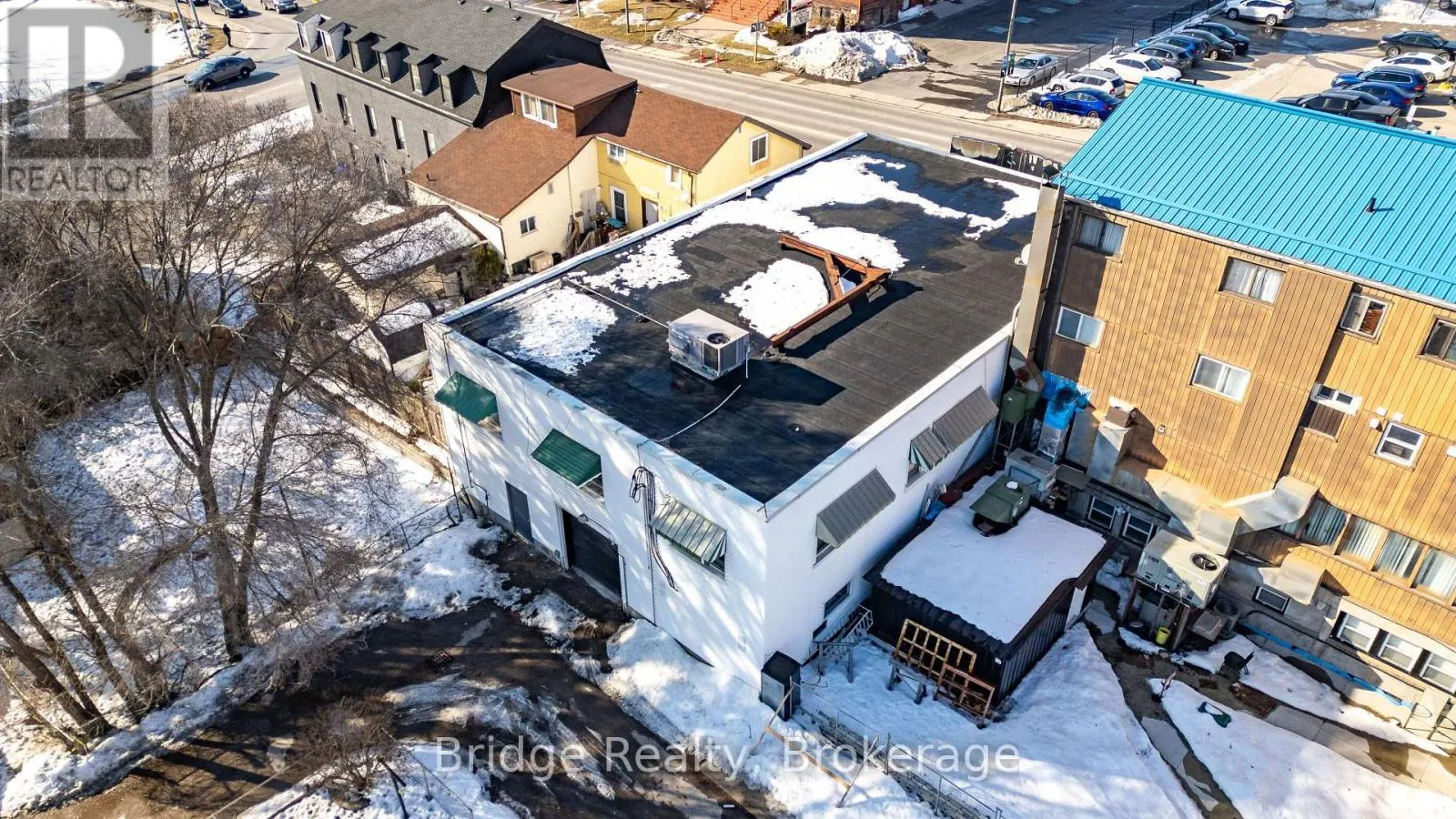 290 DUNDAS STREET
