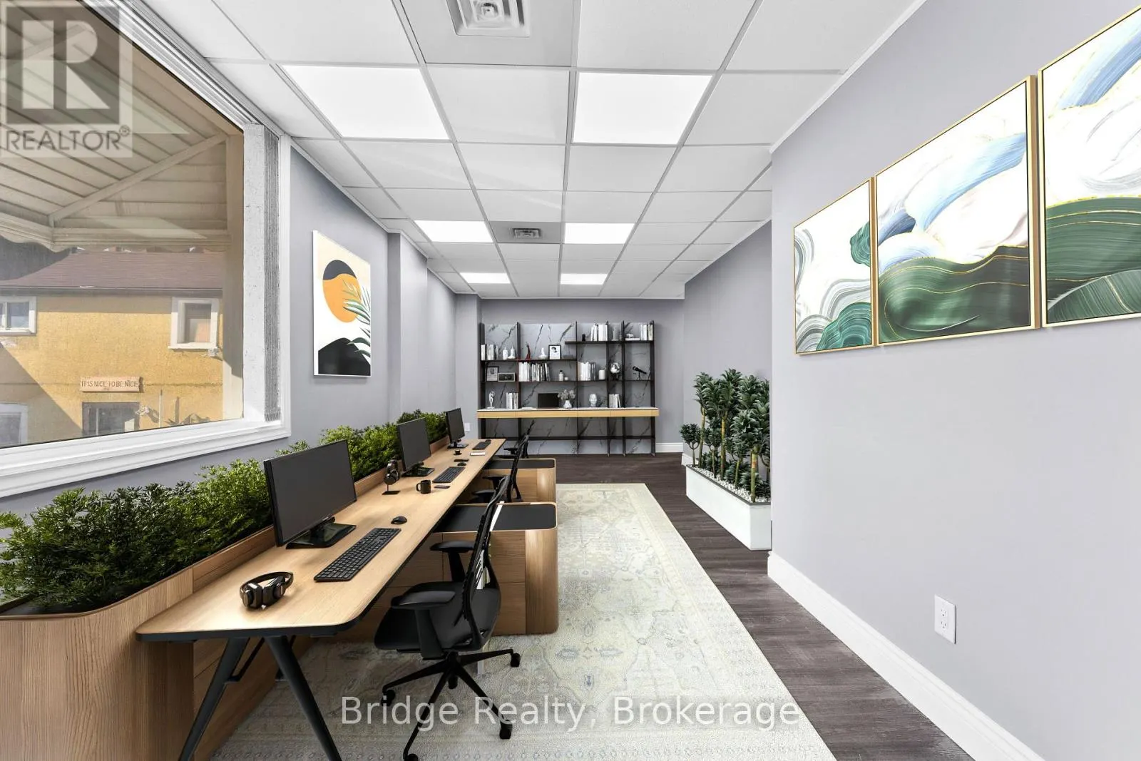 290 DUNDAS STREET
