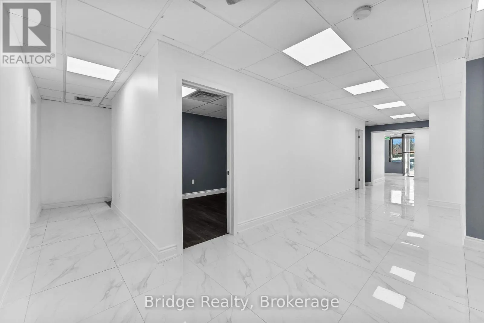 290 DUNDAS STREET