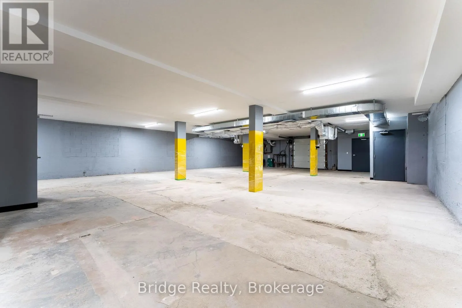 290 DUNDAS STREET