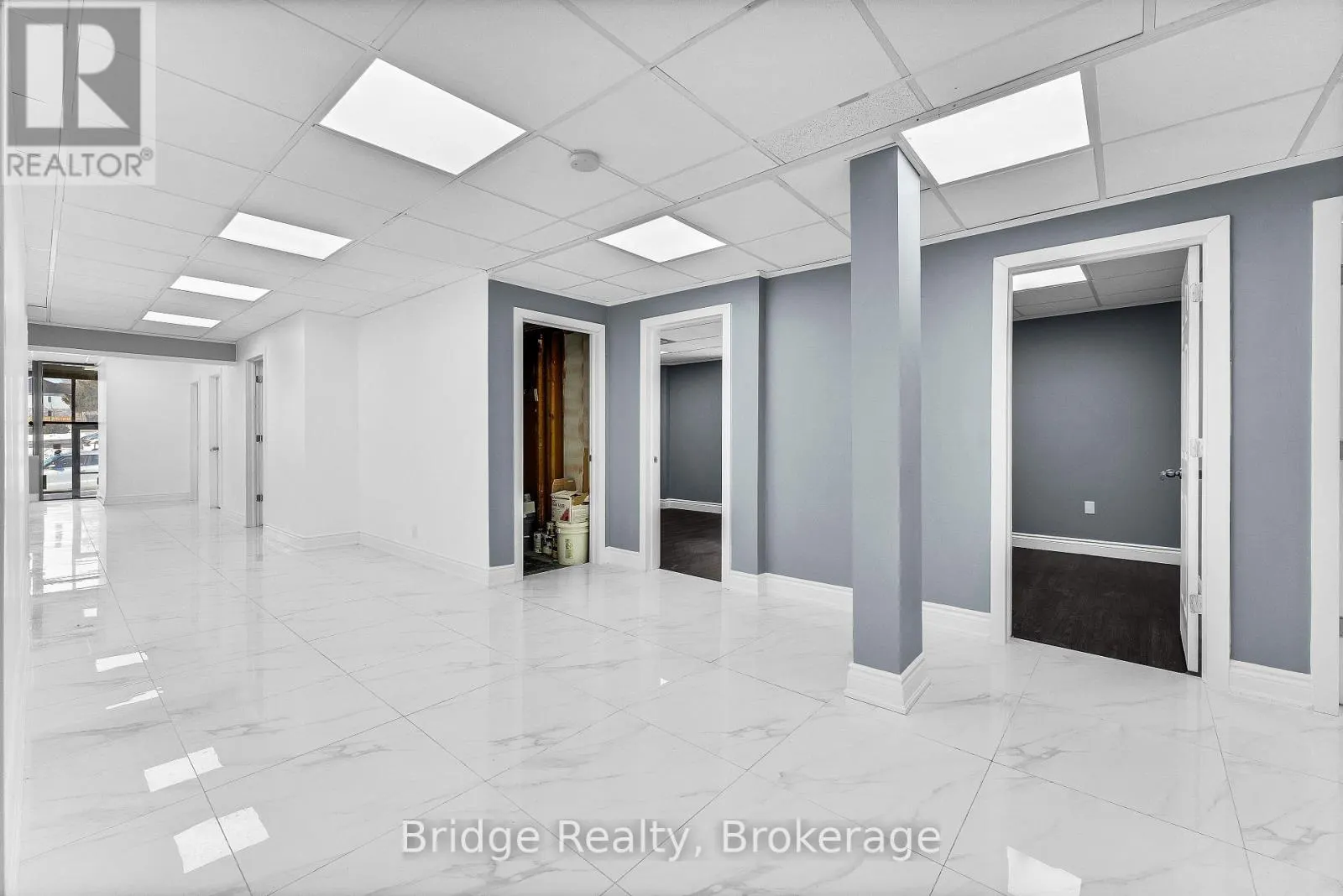 290 DUNDAS STREET