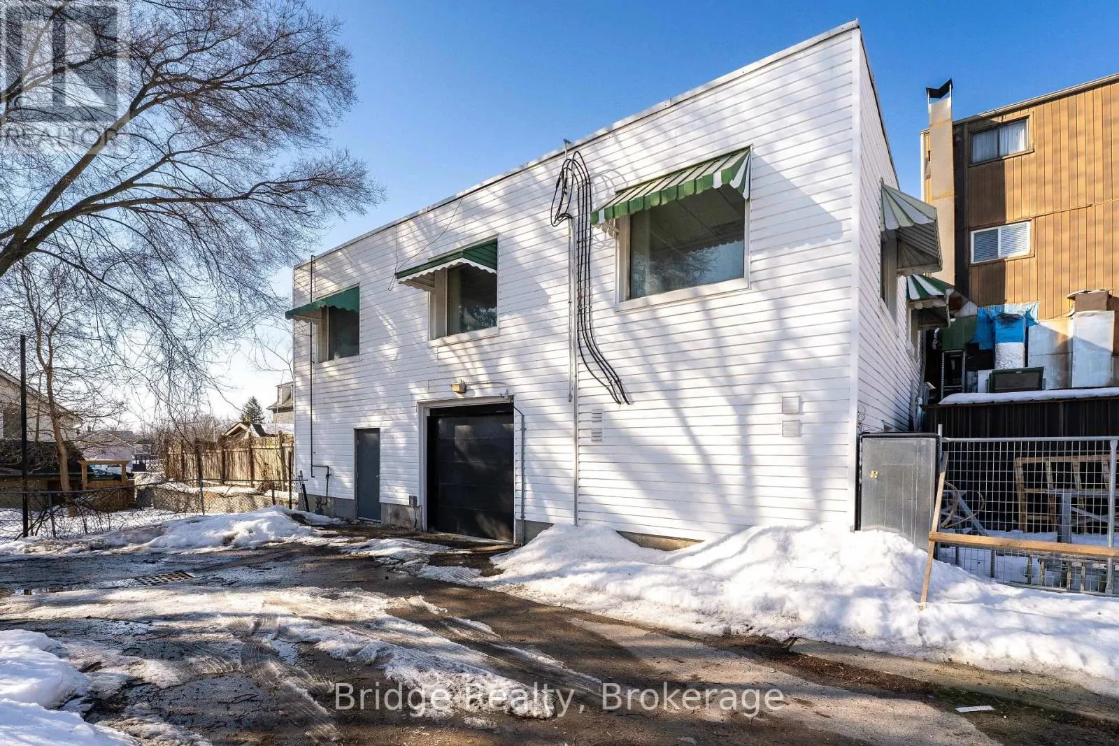 290 DUNDAS STREET