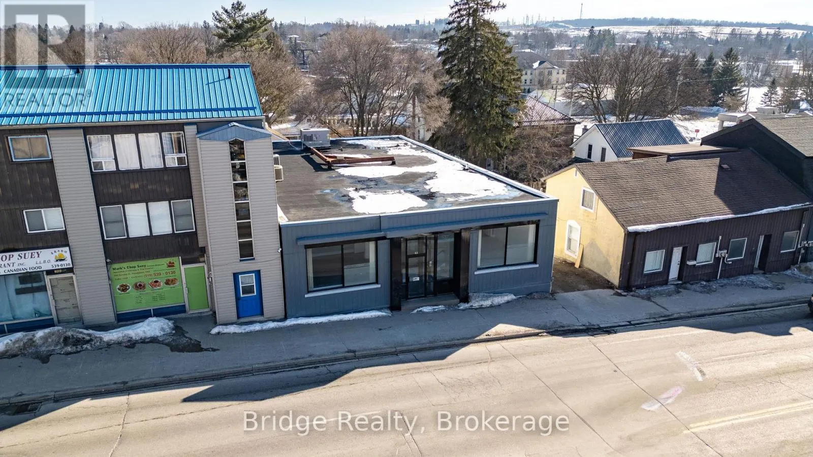 290 DUNDAS STREET