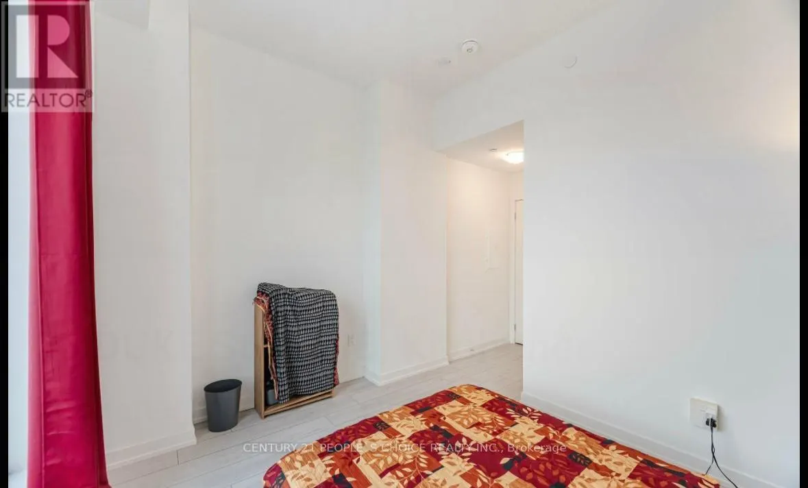 216 - 55 DUKE STREET W