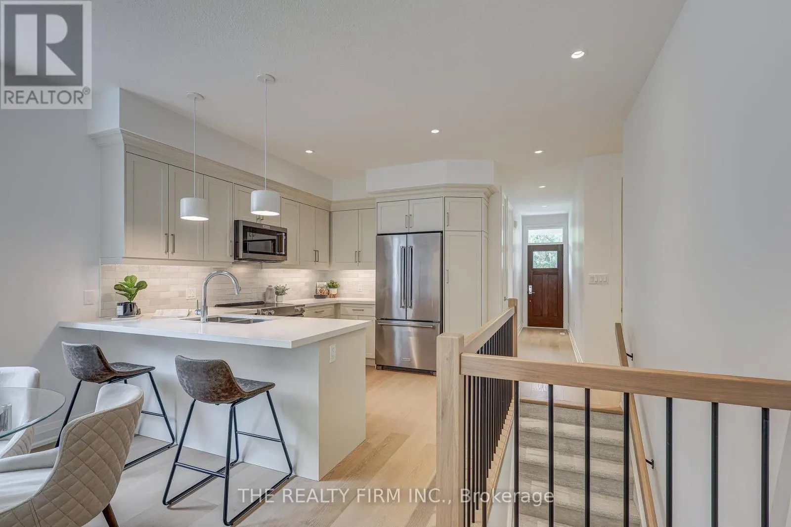 9 - 85 FOREST STREET, #9