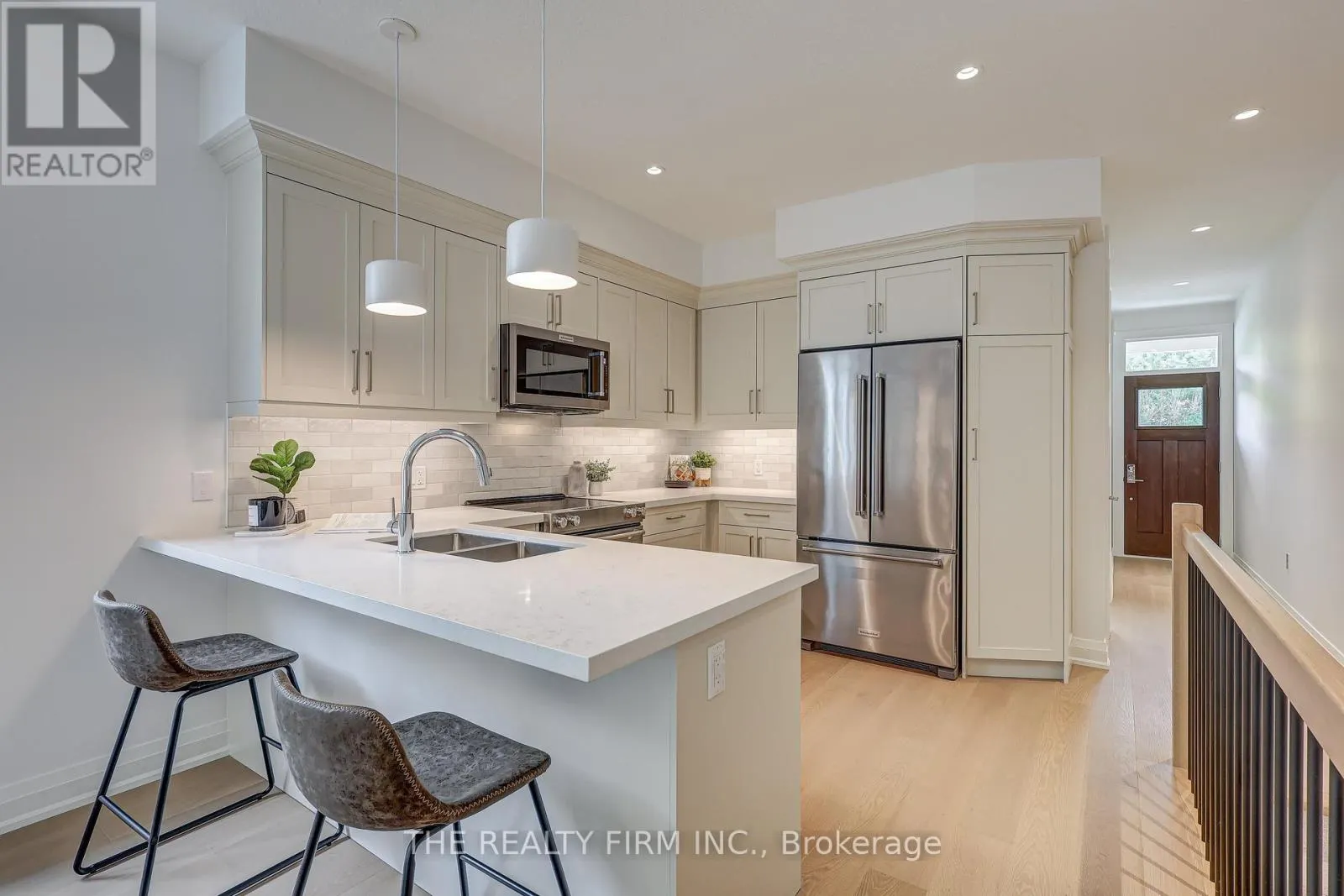 9 - 85 FOREST STREET, #9
