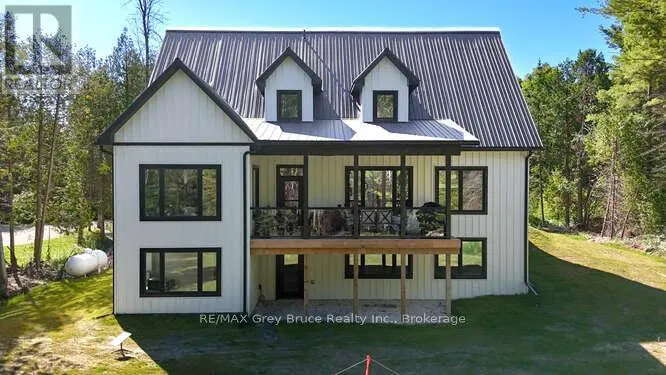 24 PHILLIPS PLACE