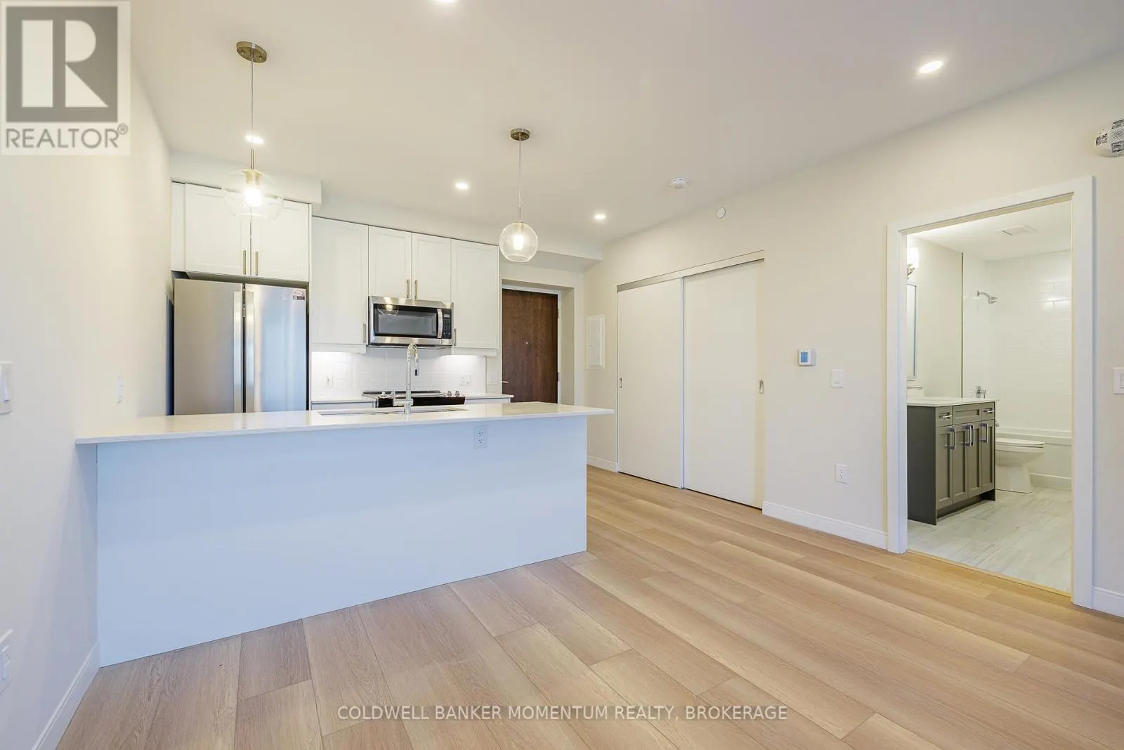 403 - 118 WEST STREET, #403