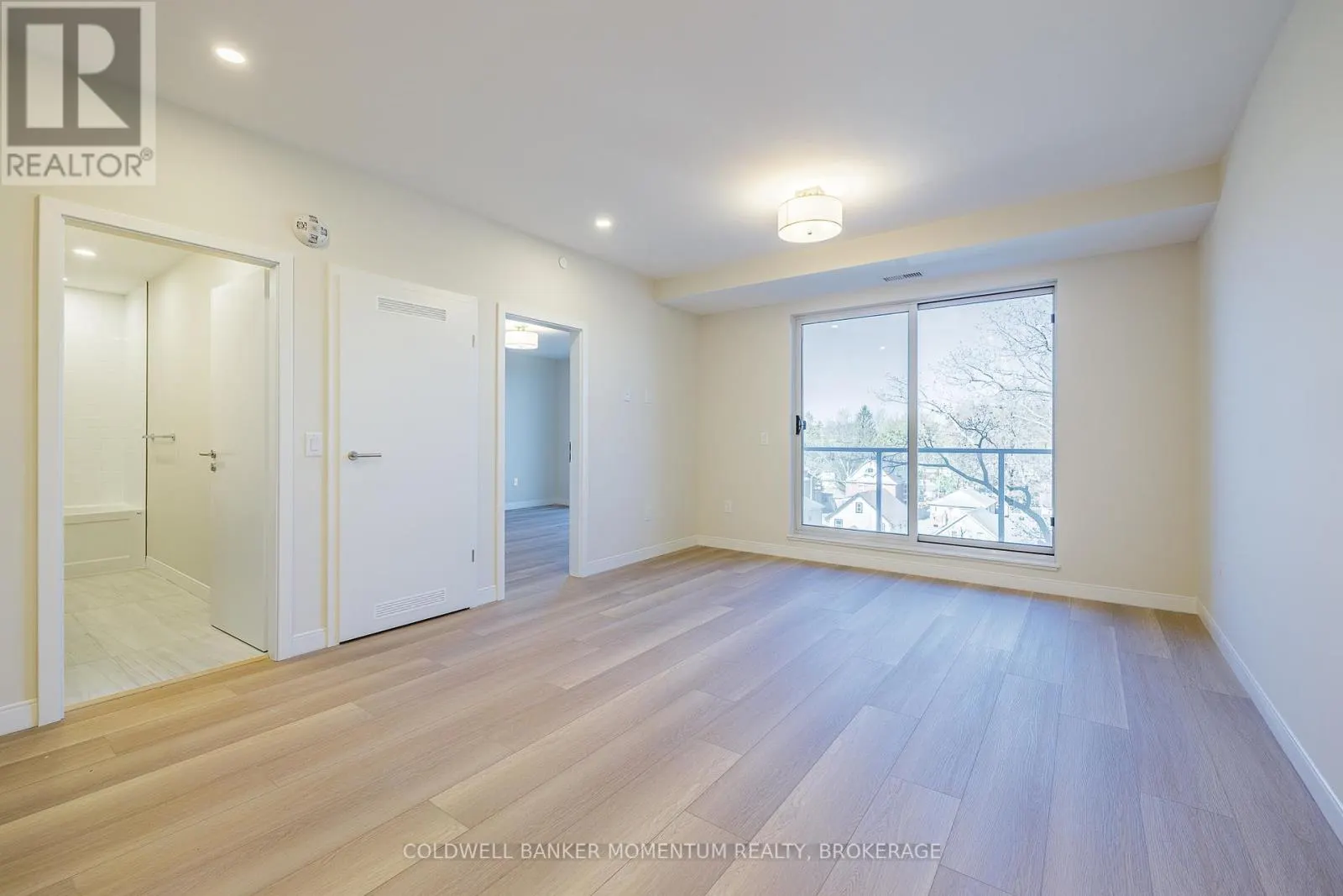 403 - 118 WEST STREET, #403
