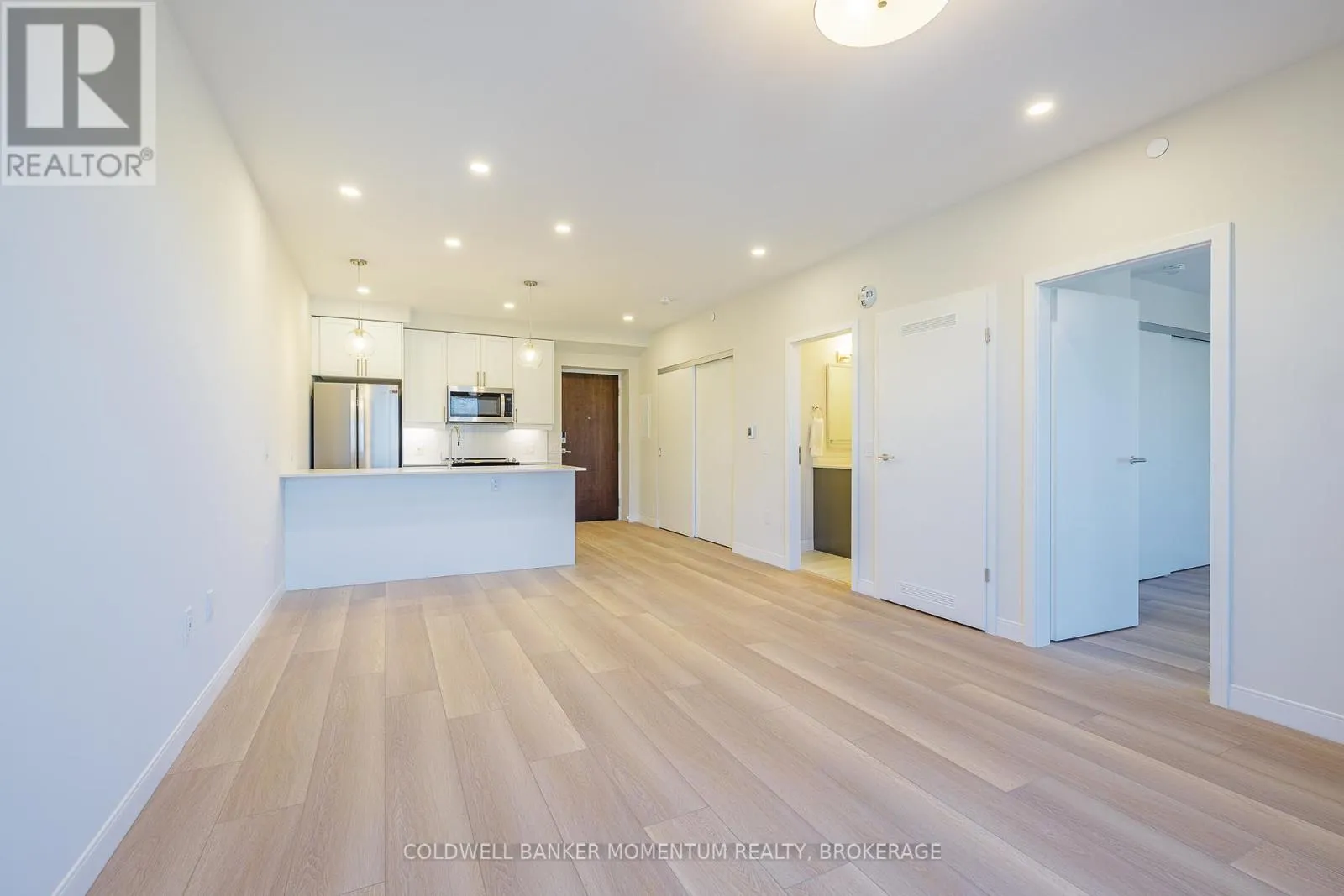 403 - 118 WEST STREET, #403