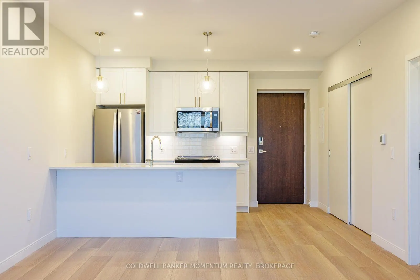403 - 118 WEST STREET, #403