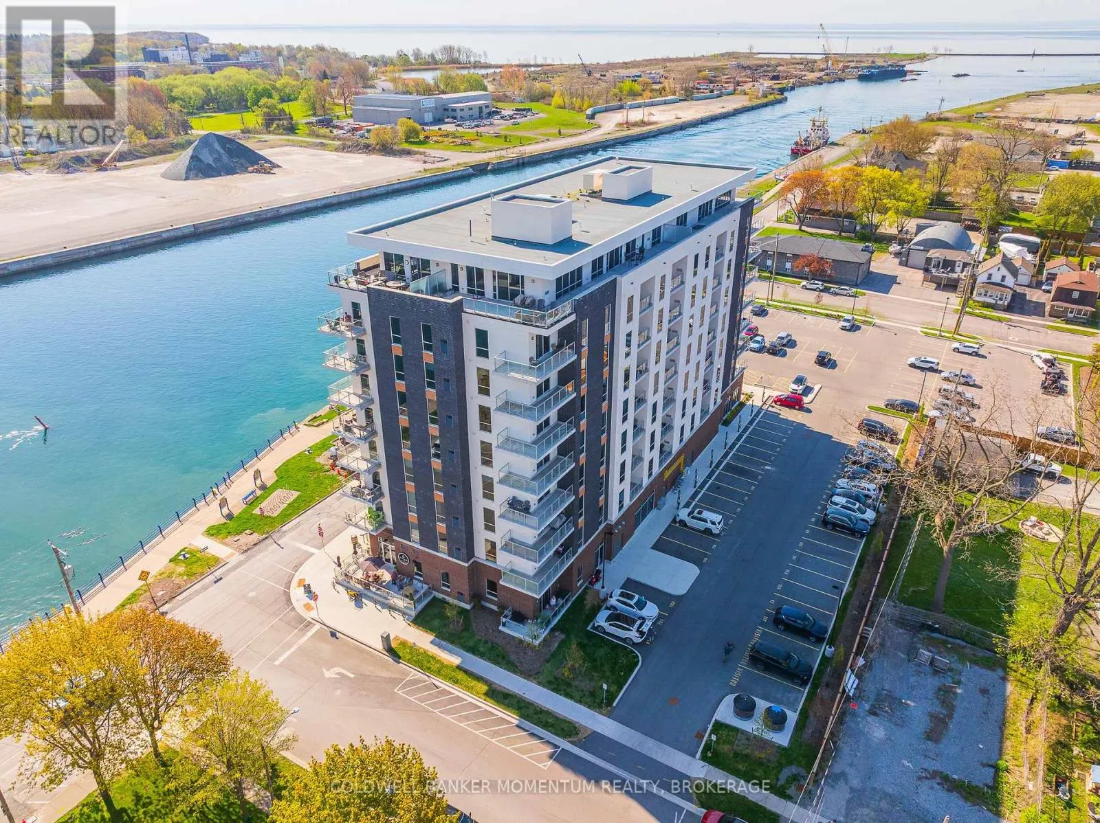 403 - 118 WEST STREET, #403