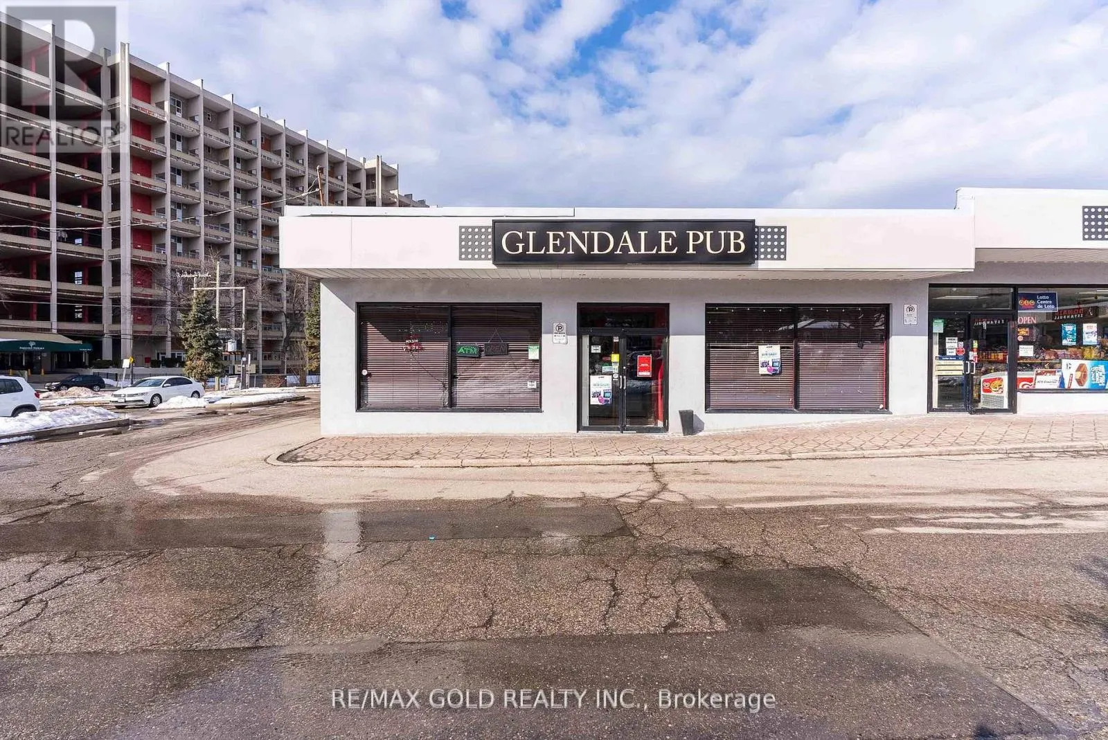 625 GREENHILL AVENUE