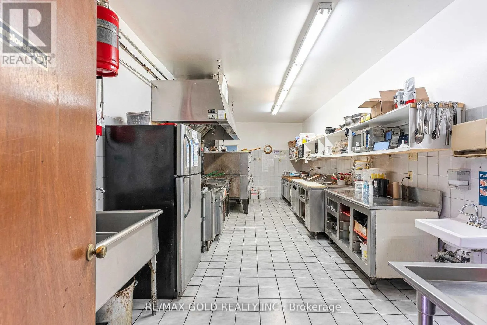 625 GREENHILL AVENUE