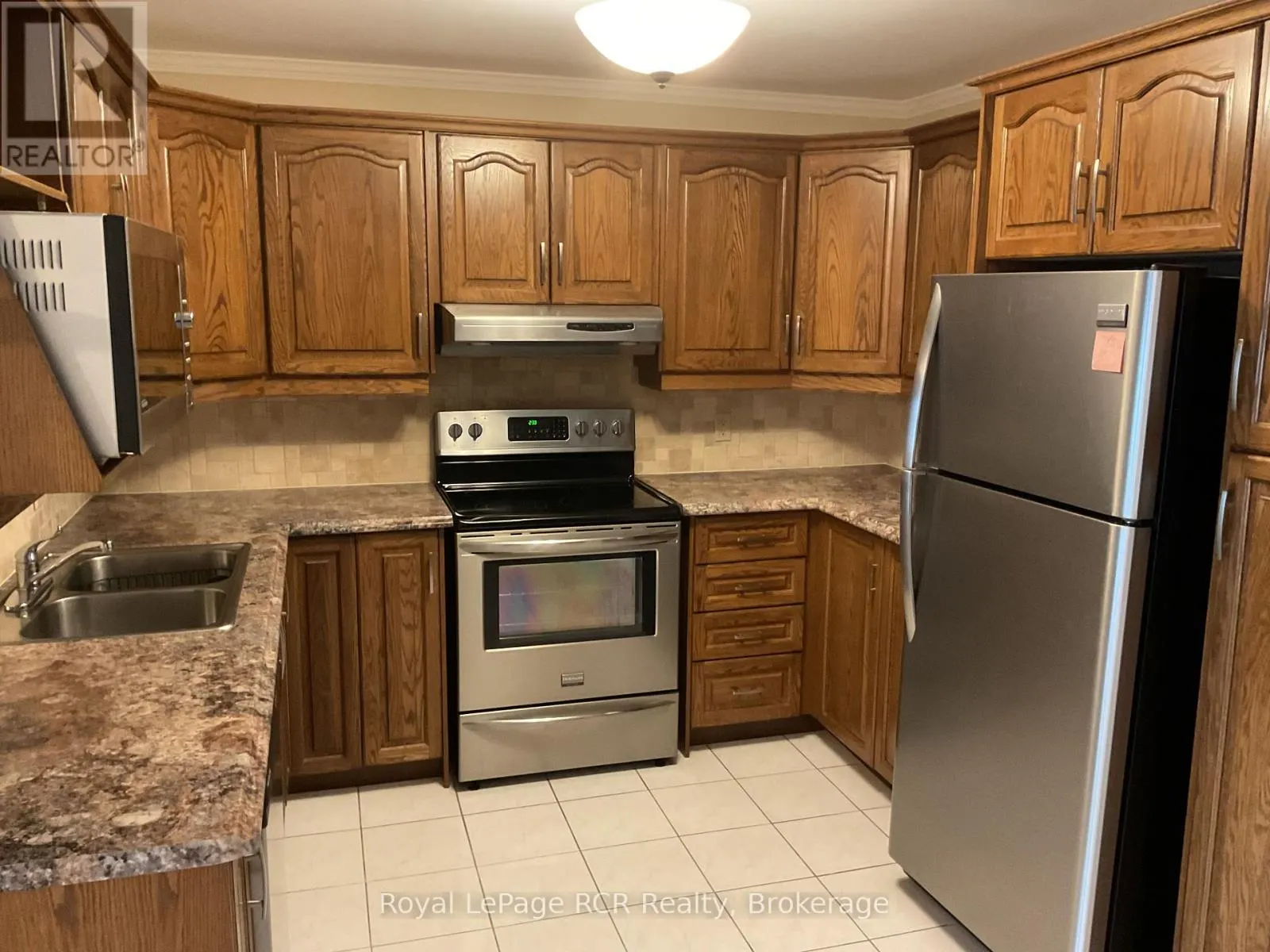 211 - 2555 3RD AVENUE W, #211