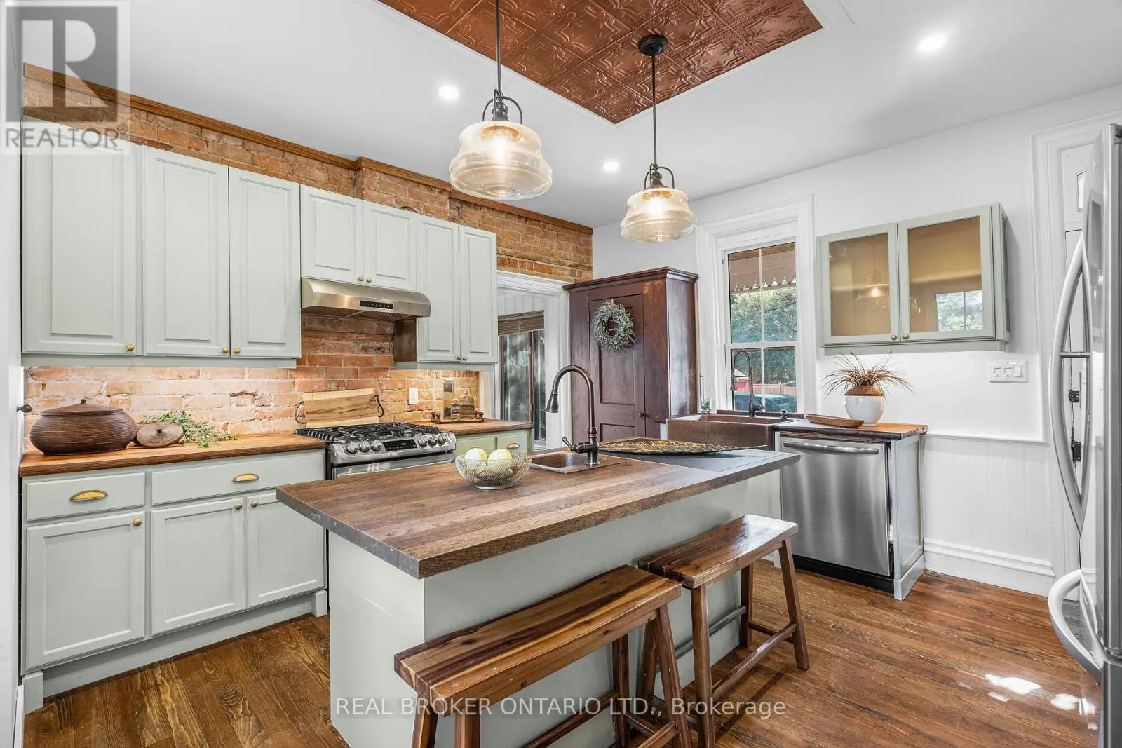 74 LAKE AVENUE W
