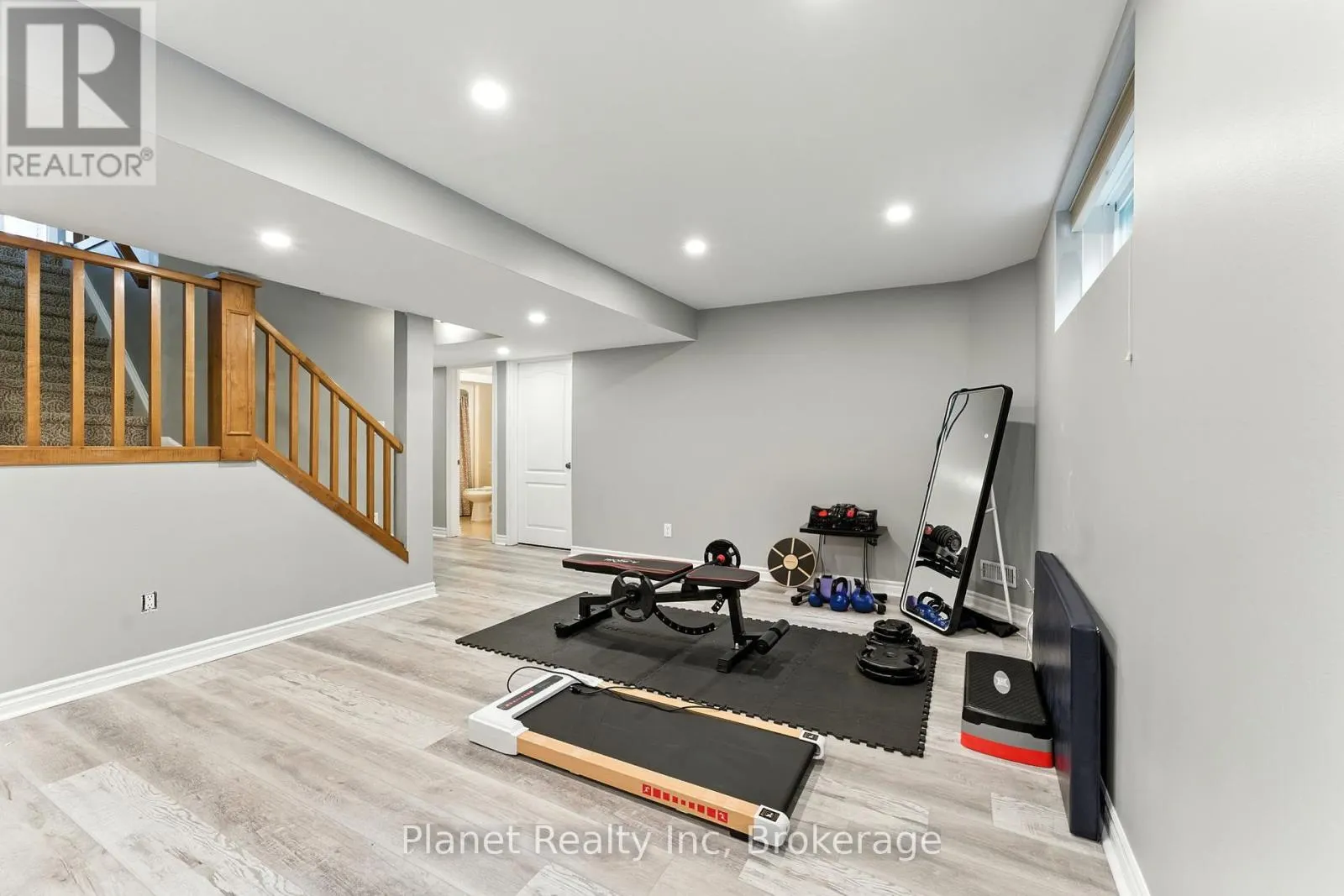 63 TRUESDALE CRESCENT
