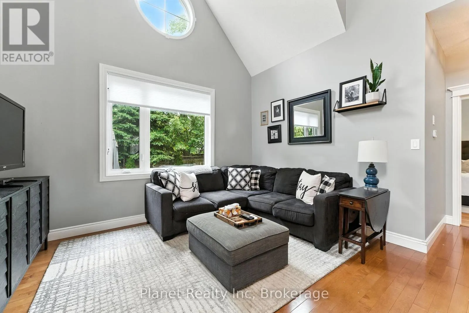63 TRUESDALE CRESCENT