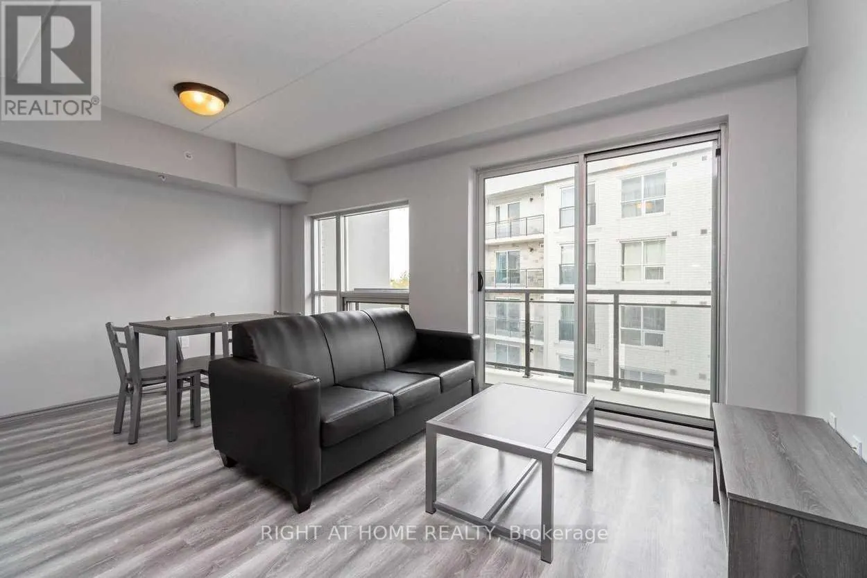 F114 - 275 LARCH STREET S